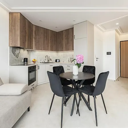 Panorama Baltica - Stylish 15th Floor With Rooftop Terrace Near The Sea And Polsat Arena Stadion Stadium Free Parking Letnica Apartment